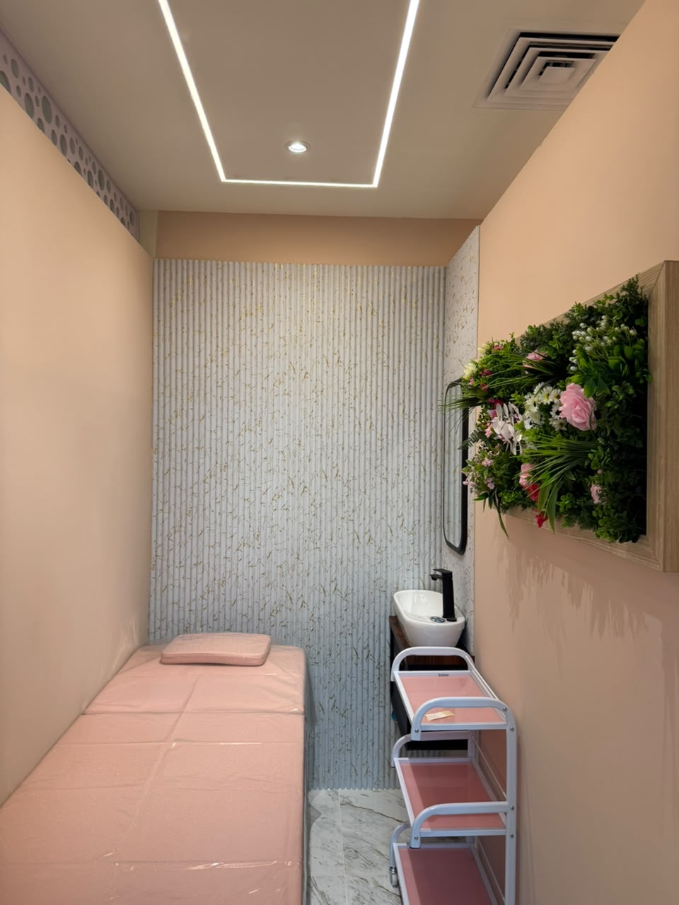 Rare Beauty Lounge interior
